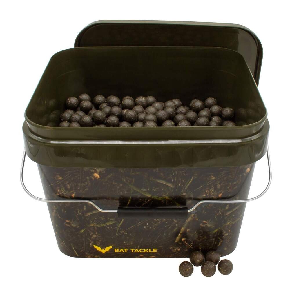Bat-tackle Böse Boilies   Realistricâ  Spand   5kg Squid Boilies